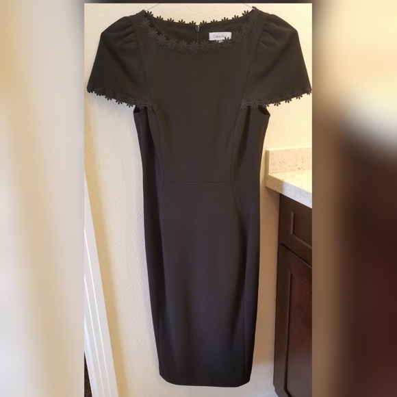 Black Calvin Klein sheath dress, mid length, size2 - Picture 3 of 3